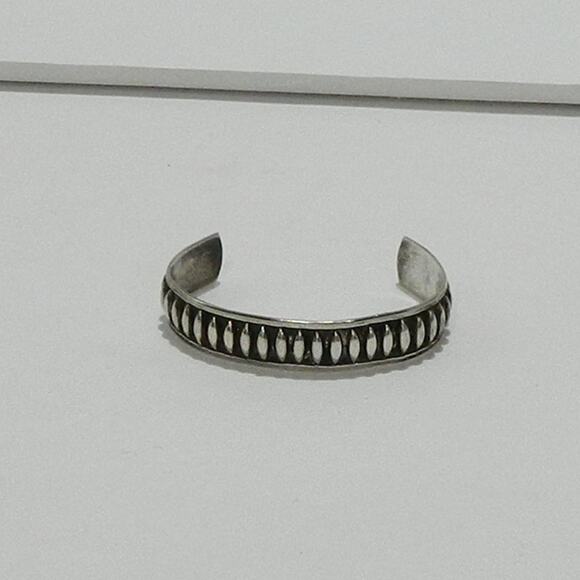 Platao Vintage JFG Signed Sterling Silver Cuff Bracelet - Picture 1 of 6